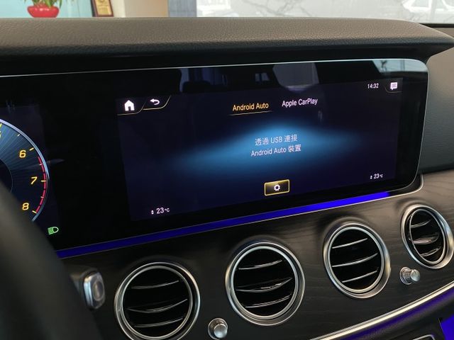 E200 Luxury/360環景/柏林之音/雙前電動記憶座椅/23p駕駛輔助/Carplay  第15張相片