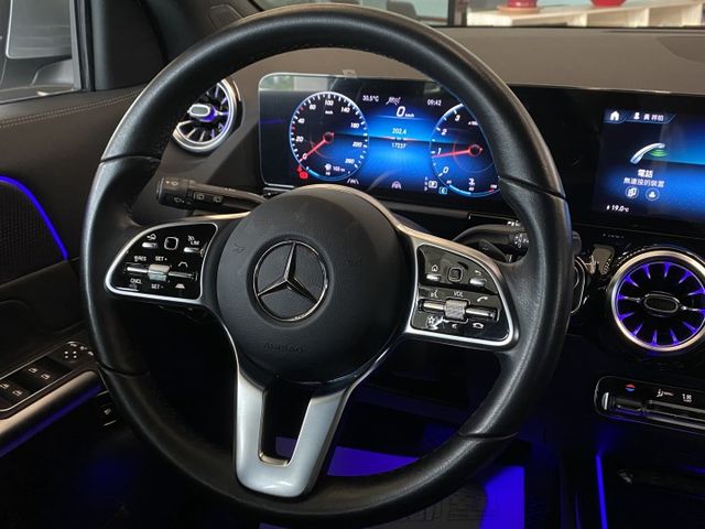 GLA200/雙前電動記憶座椅/換檔撥片/倒車顯影/23P駕駛輔助/電尾門/Carplay  第8張相片