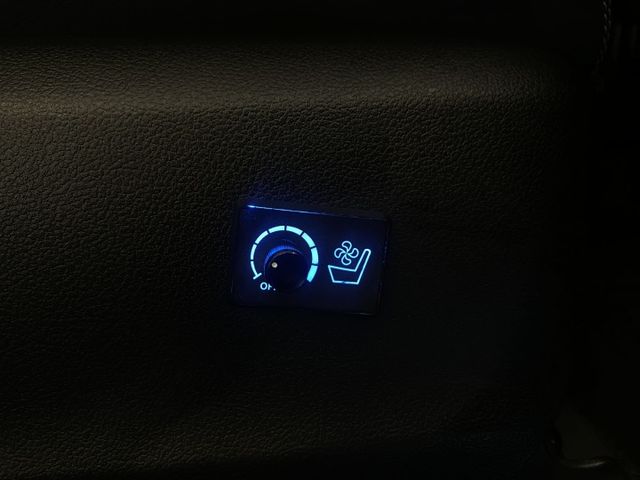 Corolla Cross 1.8 GR Sport/ 360環景/Carplay/ACC/雙前通風座椅/抬頭顯示器  第18張相片