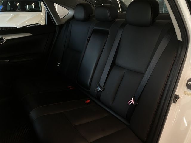 Sentra Aero 1.8 豪華版/安卓機/盲點/360環景/無線投屏/抬頭顯示器/定速/免鑰匙啟動  第12張相片