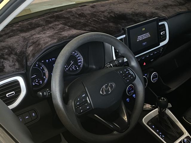 GLC稀有布丁黃/I-KEY/定速/倒車顯影/Carplay  第7張相片