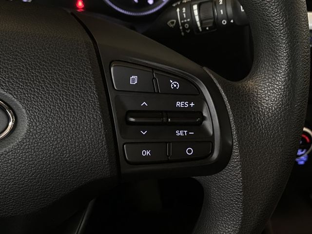 GLC稀有布丁黃/I-KEY/定速/倒車顯影/Carplay  第17張相片