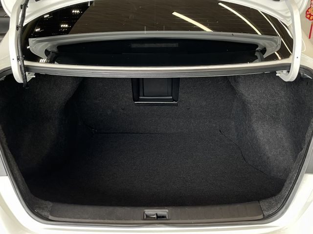 定速/倒車顯影/方向盤快控/安卓機/分區恆溫空調/摸門/一鍵啟動/日行燈  第10張相片