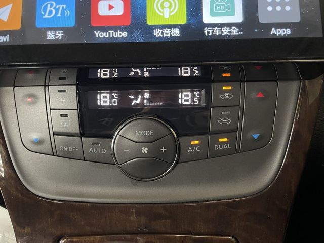 定速/倒車顯影/方向盤快控/安卓機/分區恆溫空調/摸門/一鍵啟動/日行燈  第18張相片