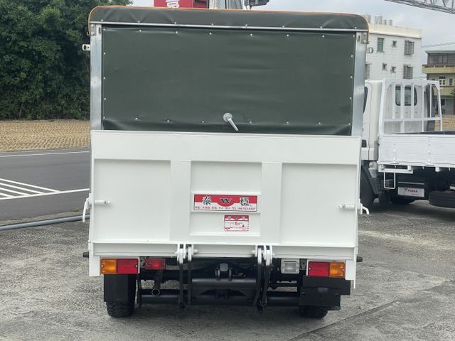8呎木床/昇降尾門/蓬布/循跡防滑/胎壓偵測/後視鏡型倒車顯影/原廠保固  第5張相片
