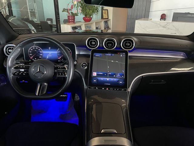 總代理/AMG/23P駕駛輔助/自動停車/360環景/雙前記憶電熱椅/電尾門/柏林之音  第13張相片