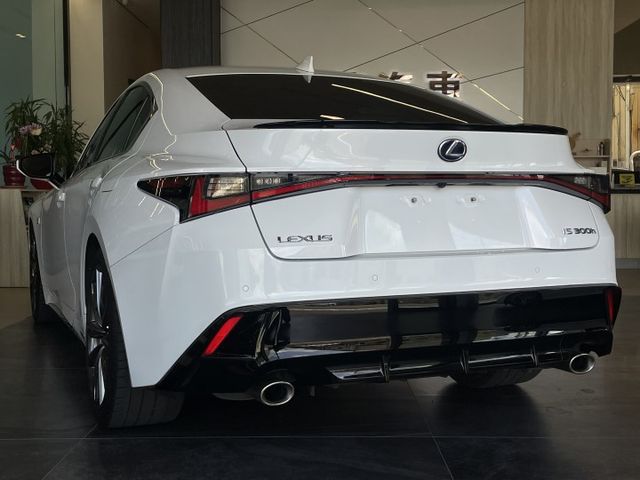 F Sport/ACC/車偏警示/盲點/倒車顯影/換檔撥片/雙前電動加熱跑車椅/模式切換  第4張相片