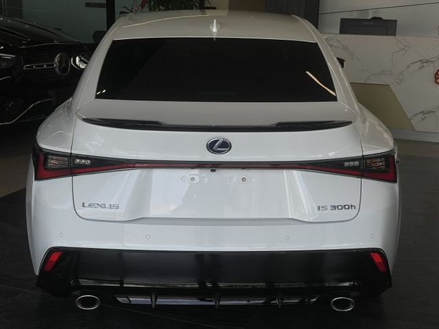 F Sport/ACC/車偏警示/盲點/倒車顯影/換檔撥片/雙前電動加熱跑車椅/模式切換  第5張相片