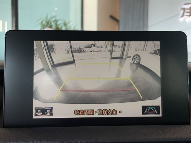 F Sport/ACC/車偏警示/盲點/倒車顯影/換檔撥片/雙前電動加熱跑車椅/模式切換  第17張相片