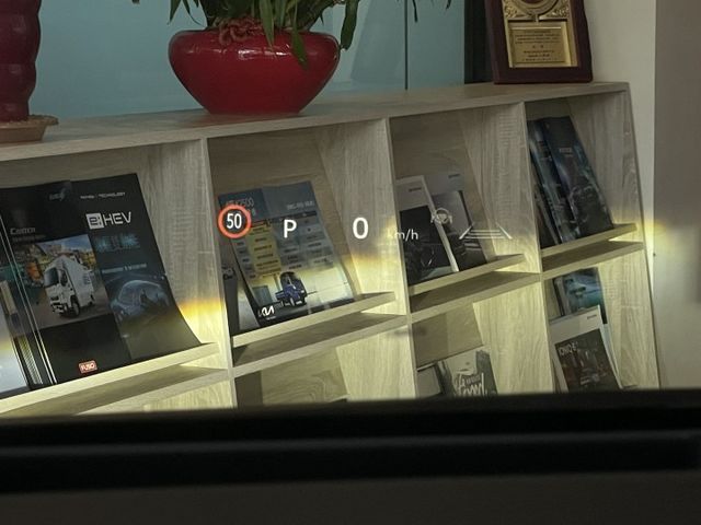 旗艦版/ACC/車偏警示/循跡防滑/360環景/盲點/抬顯/雙前加熱椅/CarPlay/模式切換  第18張相片