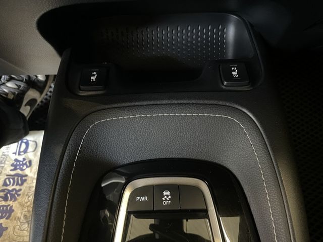 旗艦版/ACC/車偏警示/循跡防滑/360環景/盲點/抬顯/雙前加熱椅/CarPlay/模式切換  第19張相片