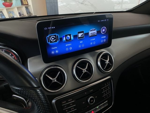 一年僅跑7500/定速/倒車顯影/Carplay/空力套件  第17張相片