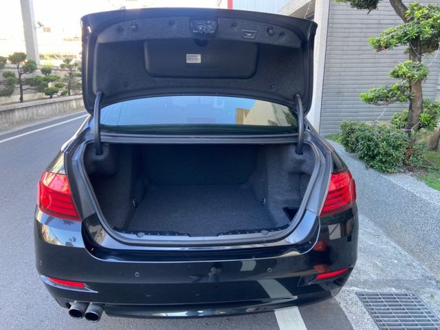 保證實車實價。 / 總代理 / 換檔撥片 / 電動椅調整 / 電動尾門  第10張相片