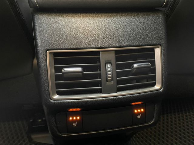 保證實車實價。/ 免鑰匙啟動 / 盲點偵測 / 車道偏移 / 數位電視 / 導航 / 倒車顯影  第13張相片
