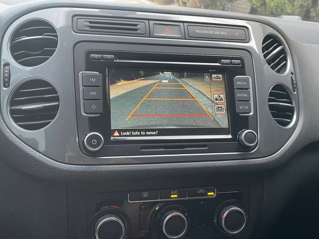 保證實車實價。/ 2.0 TSI / 後座出風口 / 倒車顯影  第8張相片