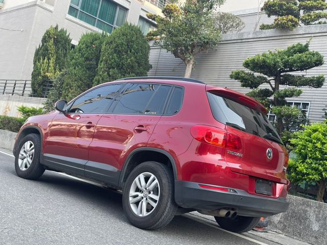 保證實車實價。/ 2.0 TSI / 後座出風口 / 倒車顯影  第14張相片