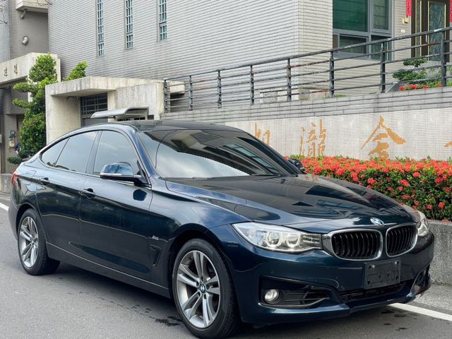 保證實車實價。/ 總代理 / 免鑰匙啟動 / 換檔撥片 / 全景天窗  第2張相片