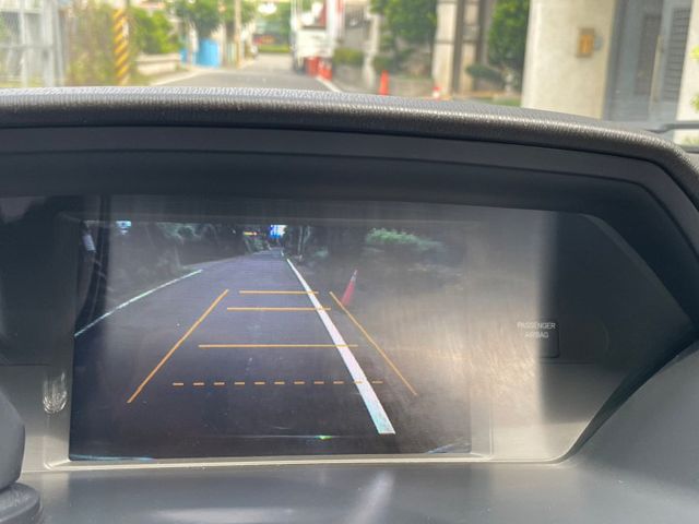 保證實車實價。/ 美規 / 八人座 / 定速 / 電動尾門 / 雙邊電滑門 / 倒車顯影  第5張相片