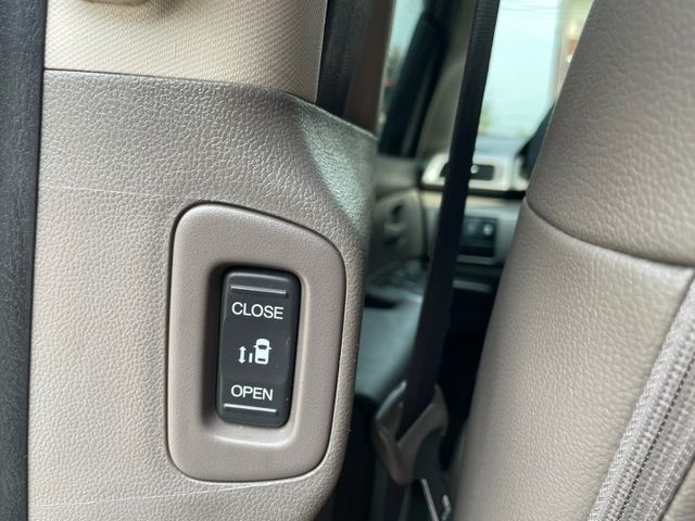 保證實車實價。/ 美規 / 八人座 / 定速 / 電動尾門 / 雙邊電滑門 / 倒車顯影  第7張相片