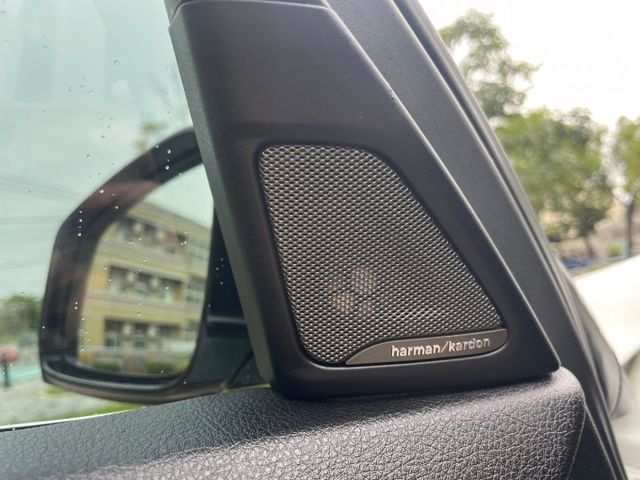 保證實車實價。/ F10 / 總代理 / HK音響 / 摸門解鎖 / 免鑰匙啟動 / 電動尾門  第11張相片