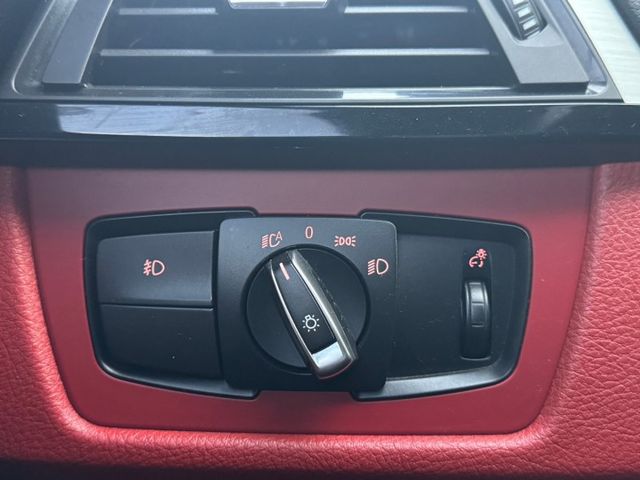保證實車實價 / 稀有紅內裝 / 電動尾門 / 雙前電動座椅 / 導航 / 倒車顯影  第11張相片