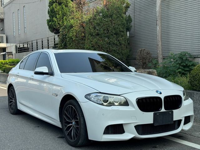 保證實車實價 / 導航 / 倒車顯影 / 換檔撥片 / 後座出風口 / 天窗  第3張相片
