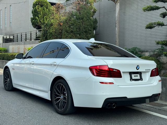 保證實車實價 / 導航 / 倒車顯影 / 換檔撥片 / 後座出風口 / 天窗  第17張相片