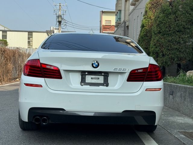 保證實車實價 / 導航 / 倒車顯影 / 換檔撥片 / 後座出風口 / 天窗  第18張相片