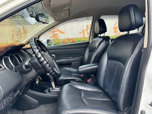 保證實車實價 / 1.8 5D / 導航 / 倒車顯影 / 恆溫空調  第9張相片