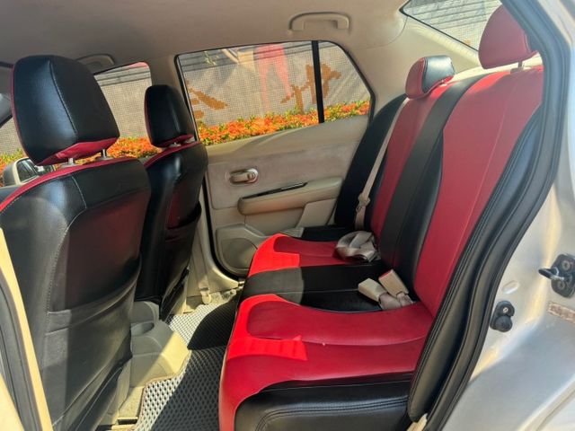 保證實車實價 / 1.6 4D / 導航 / 倒車顯影  第8張相片