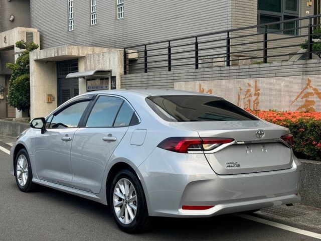 保證實車實價 / 後座出風口 / 定速 / 車道偏移警示  第10張相片