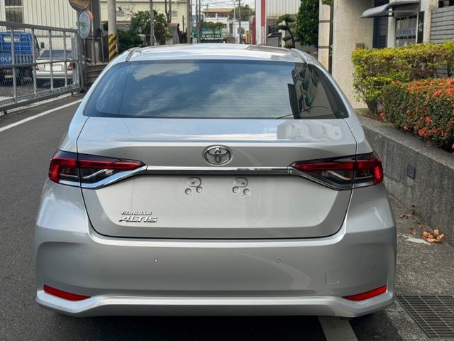 保證實車實價 / 後座出風口 / 定速 / 車道偏移警示  第11張相片
