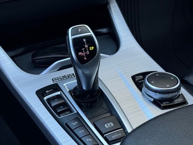 保證實車實價 / X4 30D /柴油 / 總代理 / 電動尾門 / 換檔撥片 / 導航 / 倒車顯影  第5張相片