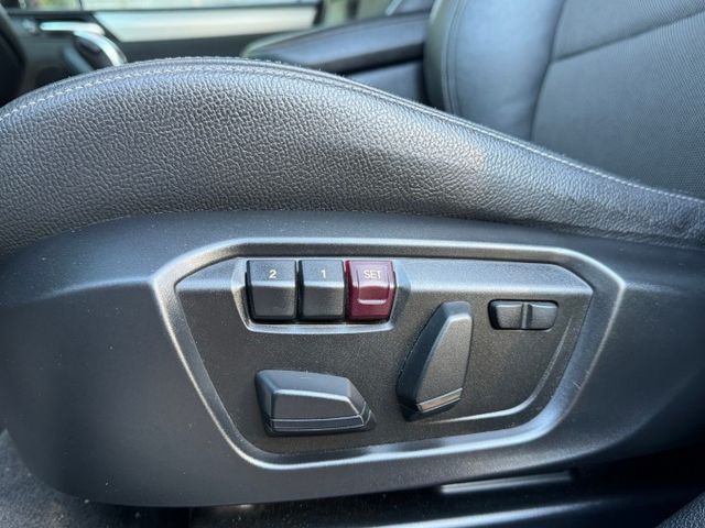 保證實車實價 / X4 30D /柴油 / 總代理 / 電動尾門 / 換檔撥片 / 導航 / 倒車顯影  第12張相片