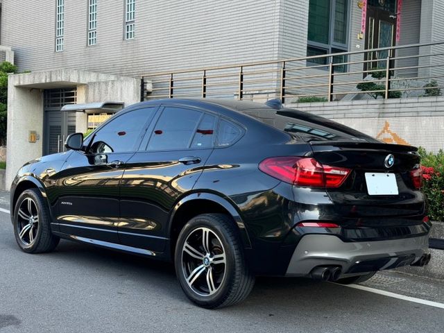 保證實車實價 / X4 30D /柴油 / 總代理 / 電動尾門 / 換檔撥片 / 導航 / 倒車顯影  第18張相片