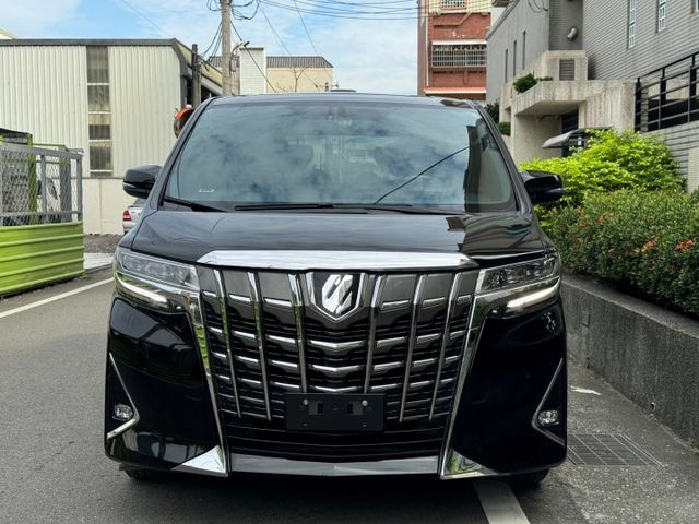 保證實車實價 / 3.5 汽油 / 陸地頭等艙 / 七人座商務車  第2張相片