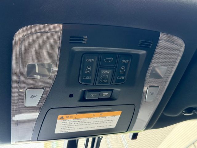 保證實車實價 / 3.5 汽油 / 陸地頭等艙 / 七人座商務車  第14張相片