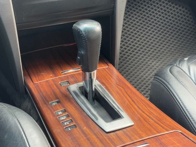 保證實車實價 / 免鑰匙啟動 / 後座出風口 / 駕駛座電動調整  第6張相片