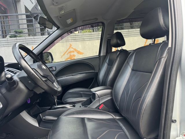 保證實車實價 / 盲點偵測 / 定速 / 後座出風口  第10張相片