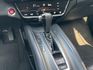 保證實車實價 / 免鑰匙啟動 / 換檔撥片 / 倒車顯影 / 導航 / 胎壓偵測  第6張縮圖