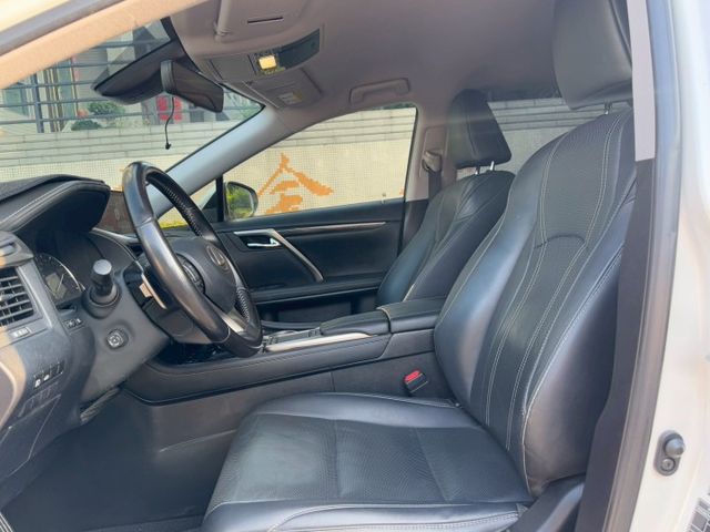 保證實車實價 / RX300 豪華版 / 盲點偵測 / 車道偏移 / 環景 / 免鑰匙啟動 / 電動尾門  第14張相片