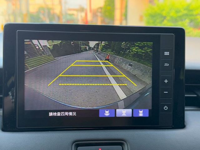 保證實車實價 / Prestige尊榮版 / 無線充電 / 電動尾門 / 倒車顯影 / 摸門解鎖 / 免鑰匙啟動  第9張相片
