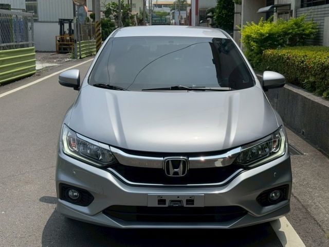 保證實車實價 / 定速 / 換檔撥片 / 倒車顯影 / 導航 / 後座出風口  第2張相片