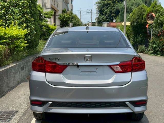 保證實車實價 / 定速 / 換檔撥片 / 倒車顯影 / 導航 / 後座出風口  第15張相片