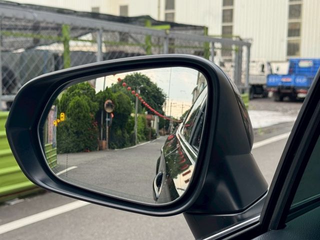 保證實車實價 / RX300 F-SPORT / 盲點 / 摸門解鎖 / 電動尾門 / 抬頭顯示器  第4張相片