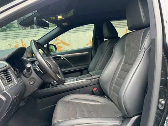 保證實車實價 / RX300 F-SPORT / 盲點 / 摸門解鎖 / 電動尾門 / 抬頭顯示器  第17張相片