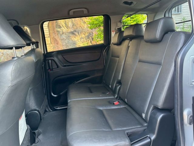 保證實車實價 / 5人座 / 免鑰匙啟動 / 循跡防滑  第5張相片