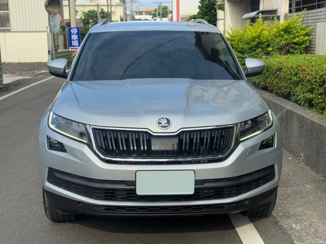 保證實車實價 / 1.4 豪華菁英版 / 正一手車 / 7人座休旅  第2張相片