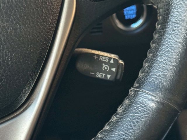 保證實車實價 / 摸門 / 免鑰匙啟動 / 抬頭顯示器 / 定速 / 導航 / 倒車顯影  第5張相片