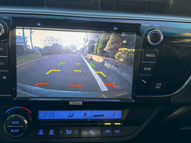 保證實車實價 / 摸門 / 免鑰匙啟動 / 抬頭顯示器 / 定速 / 導航 / 倒車顯影  第7張相片